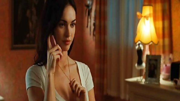 Cycata blond mamuśka zostaje wyruchana darmowefilmikisex przez zawieszonego młodego ogiera