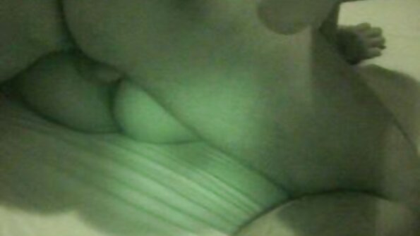 Urocza latynoska mamuśka z dużymi cyckami zostaje staranowana na pieska sexfilmiki za darmo